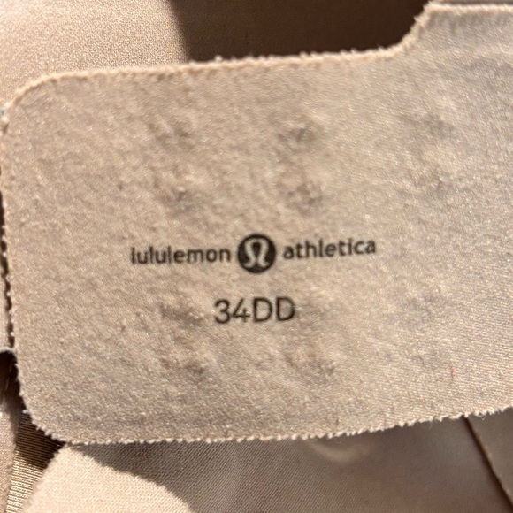 LULULEMON Sz 34DD Seamless Nude Athletic Sports Bra Padded Criss Cross Back - Picture 8 of 8